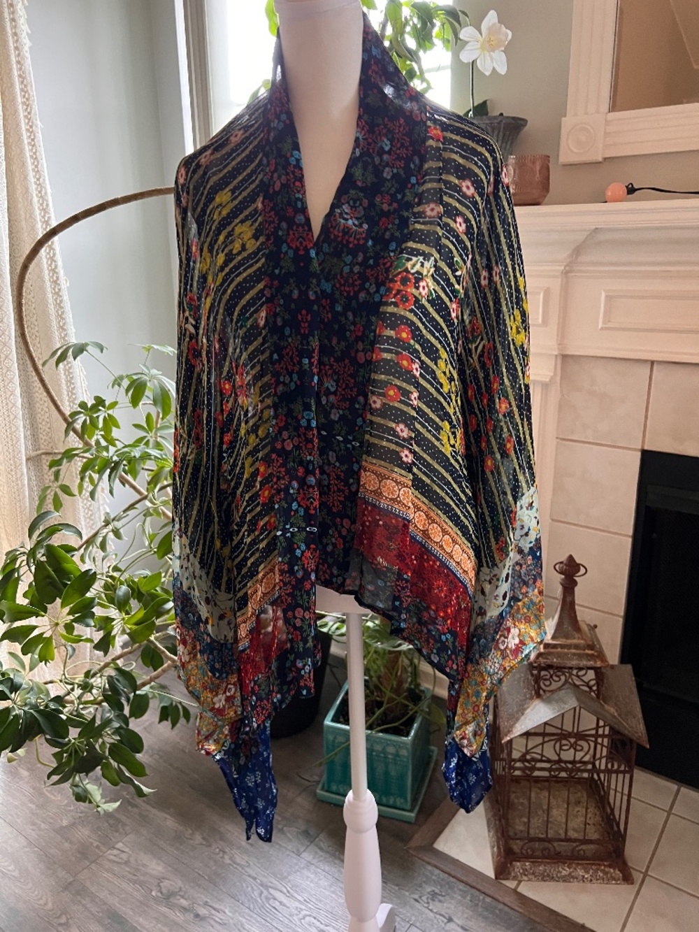 Anthropologie floral boho batwing kimono